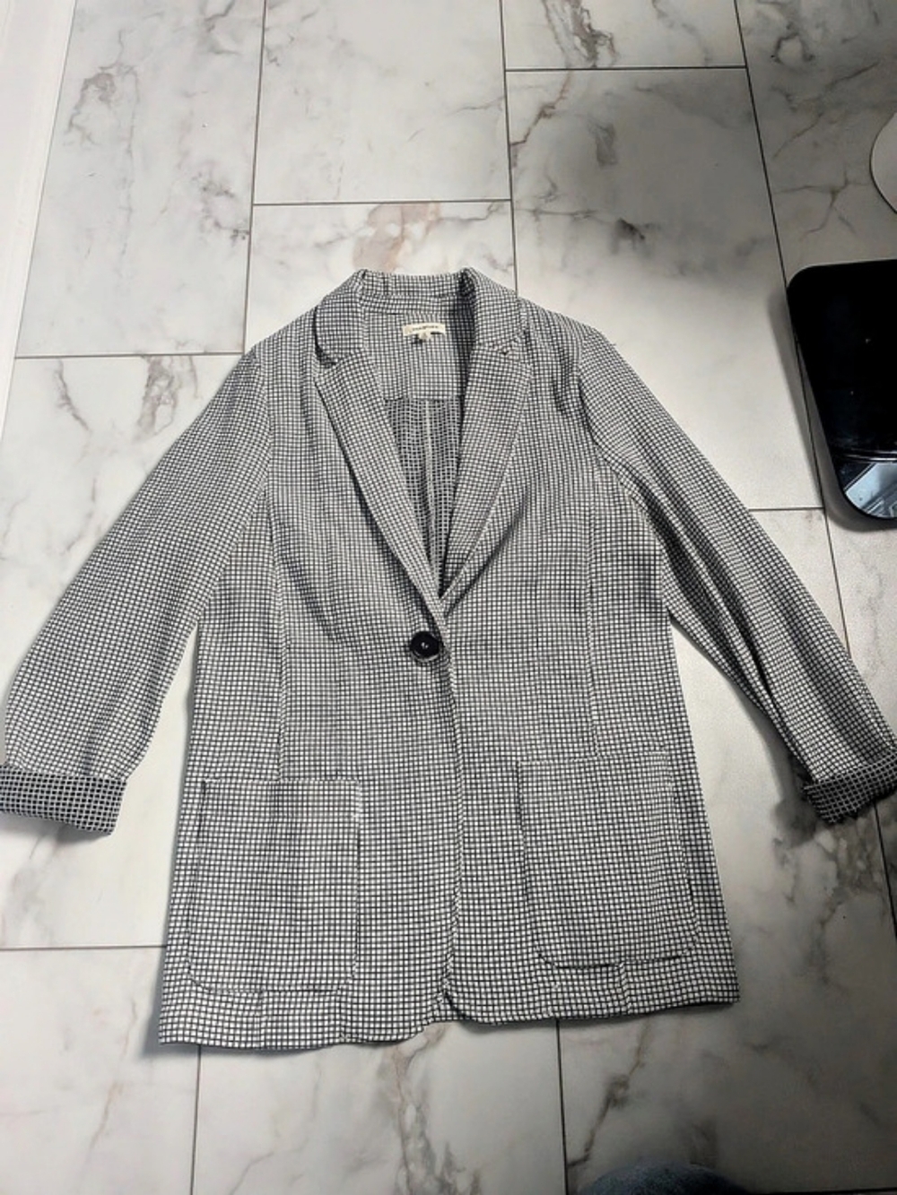 Max Studio Checkered Blazer Size Large Like New